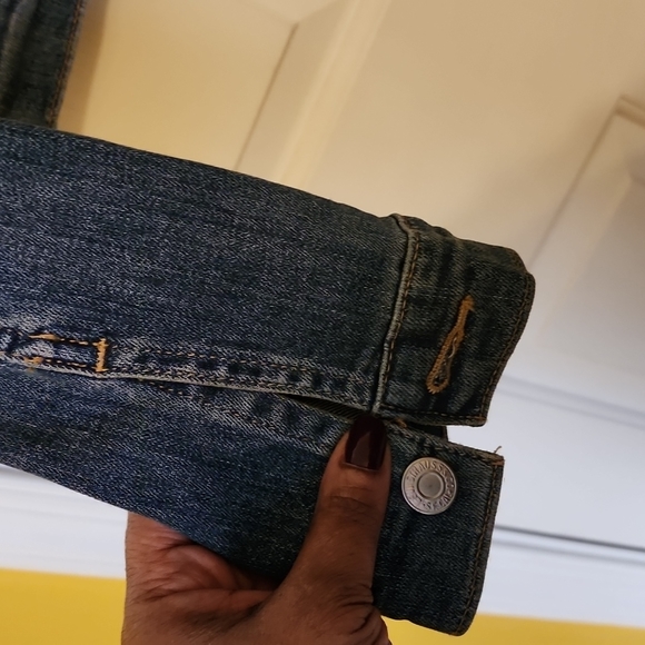 Levi's Trucker Style Denim Jacket - Picture 7 of 13